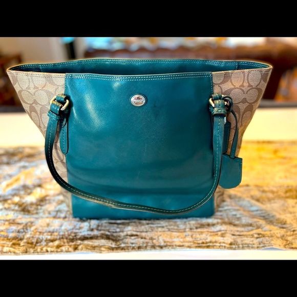 Coach Handbags - Green Leather Coach Tote Bag